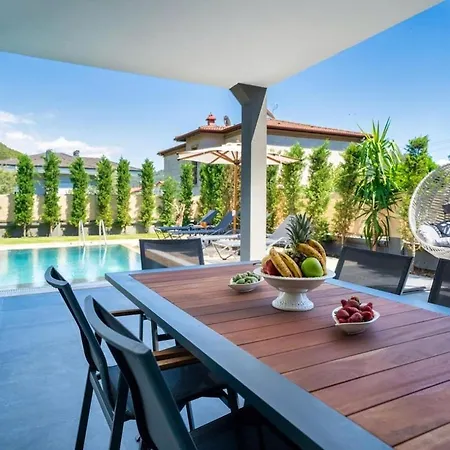 Katrelia-villa With Children's Pool For 6 Persons In Inlice *