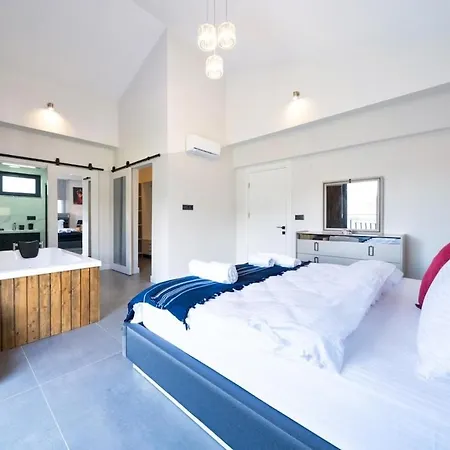 Katrelia-villa With Children's Pool For 6 Persons In Inlice 别墅 *
