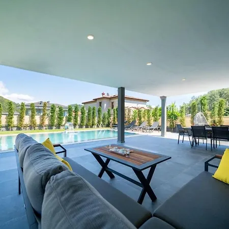Katrelia-villa With Children's Pool For 6 Persons In Inlice 别墅 *